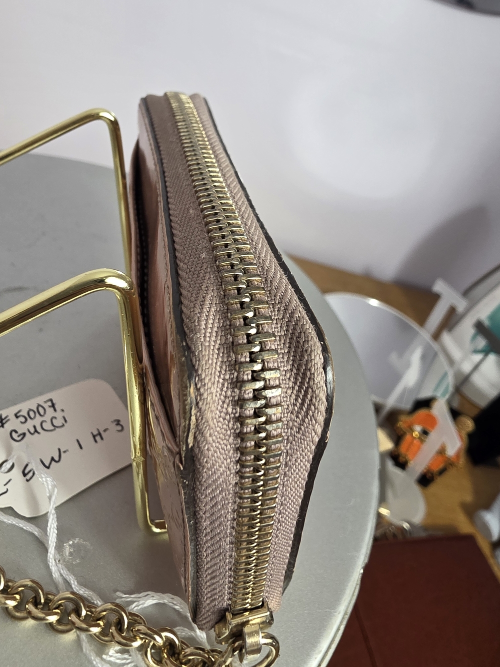 Gucci Rose Gold Metallic GG Zip Wallet - Picture 10 of 16
